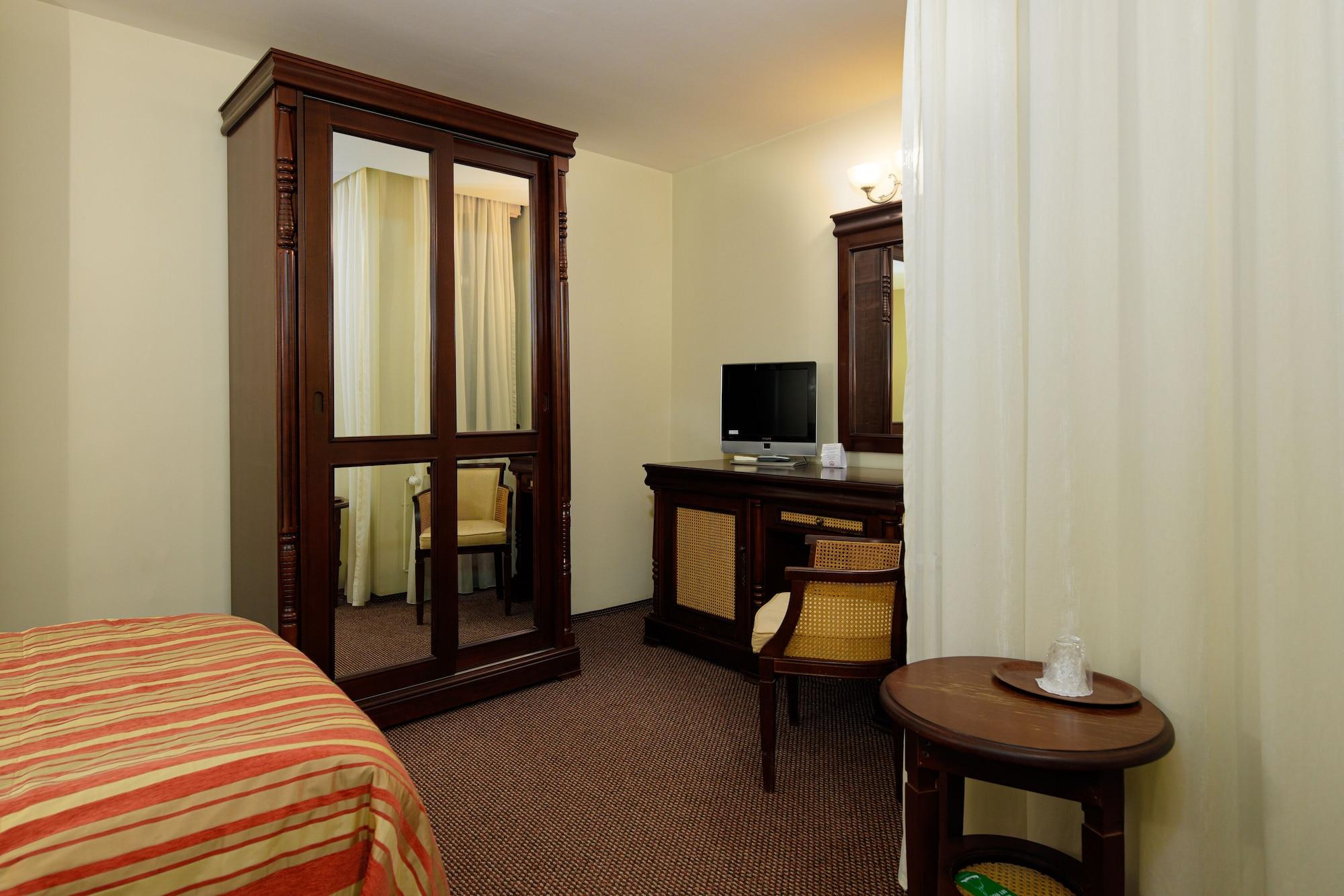 Atrium Hotel Ateneu City Center Bucharest Exterior photo